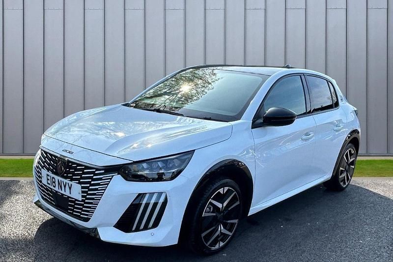 Used Peugeot 208 GT 99 HP (72 kW) 2023 White Hatchback