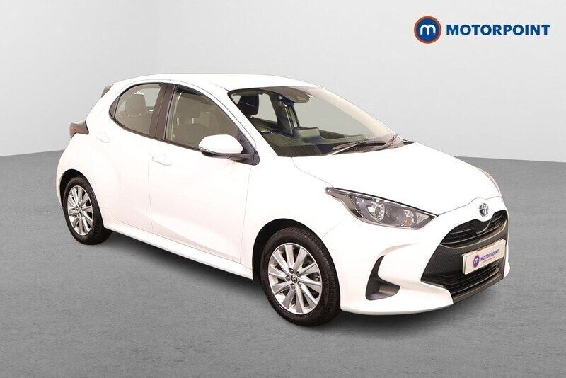 White Used 2021 Toyota Yaris Hybrid Hatchback | £13,749 (Super price) - Image 1/4