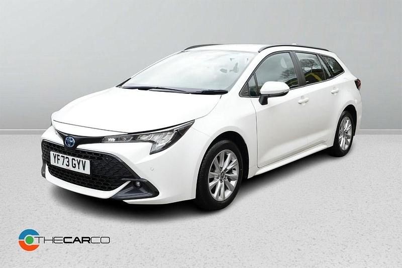 Used Toyota Corolla 140 HP (102 kW) 2023 White Estate