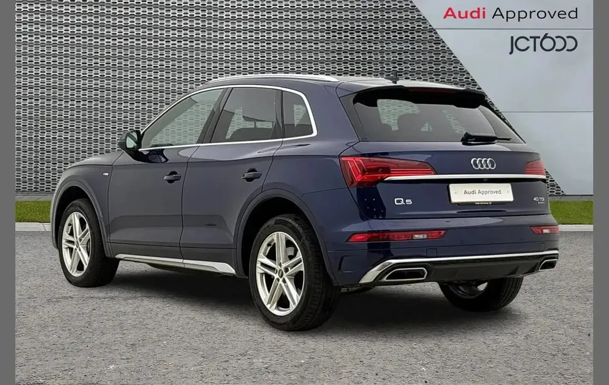 Used Audi Q5 S-Line 200 HP (147 kW) 2023 Blue SUV
