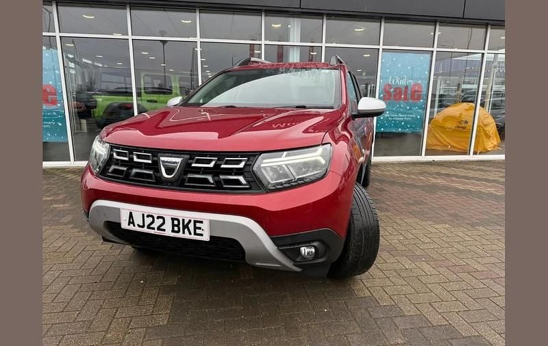 Used Dacia Duster Prestige 99 HP (72 kW) 2022 Red SUV