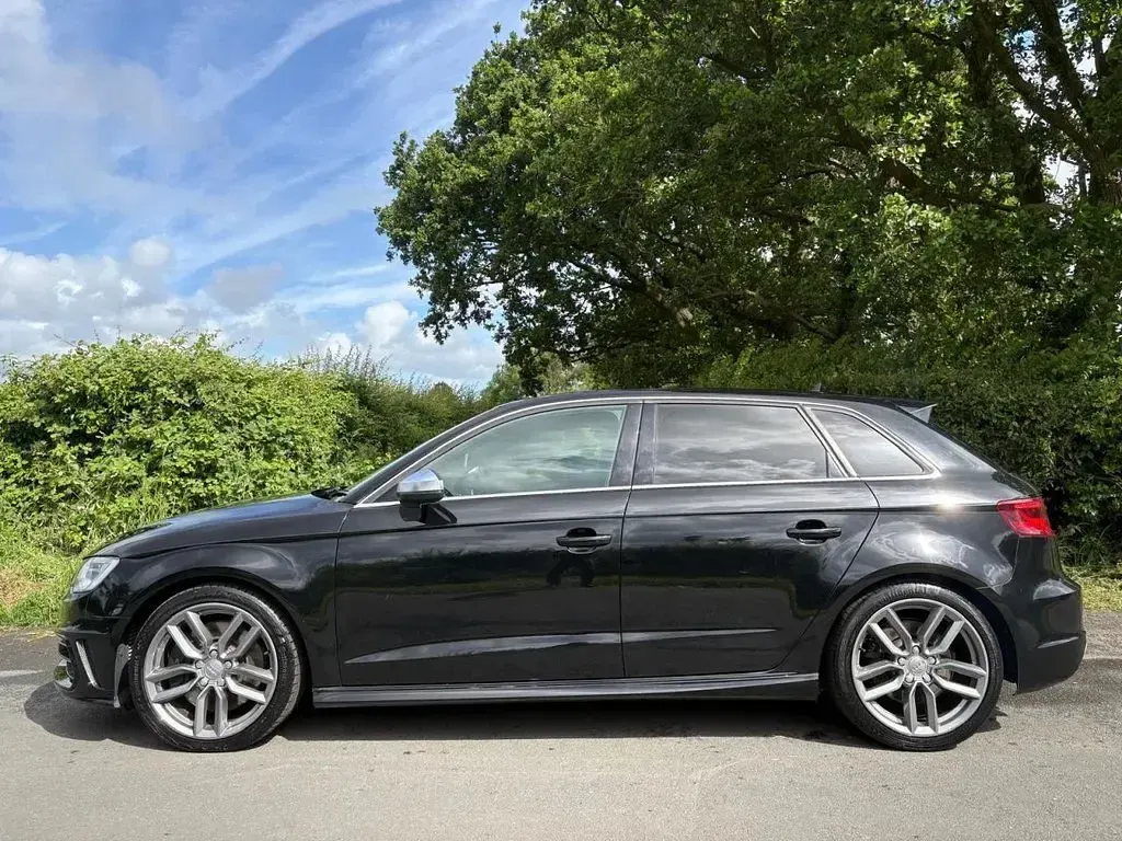Used Audi S3 Sportback Advanced 300 HP (220 kW) 2014 Black Hatchback