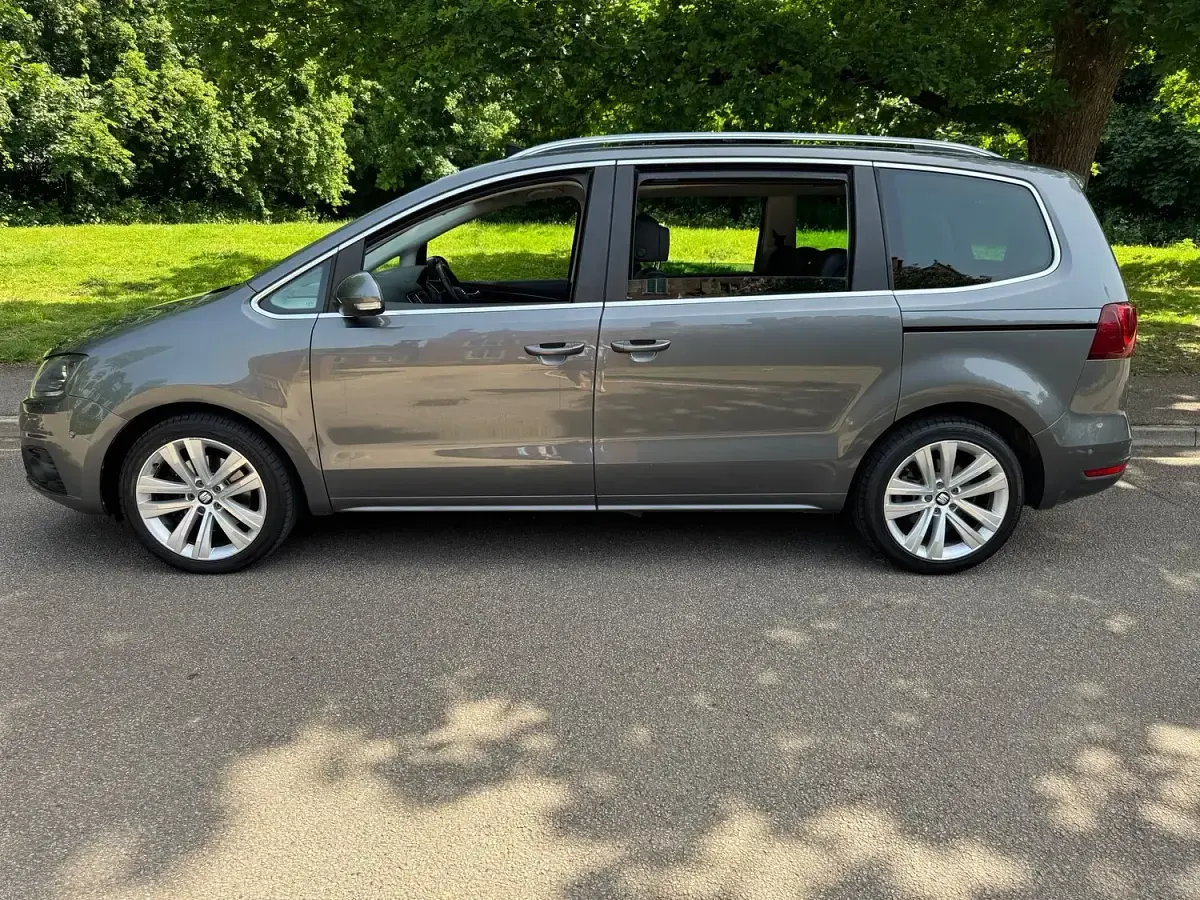 Begagnad Seat Alhambra Style 184 HK (135 kW) 2015 Grå Minibuss