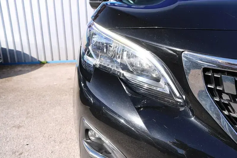 Used Peugeot 3008 Active 130 HP (95 kW) 2019 Black SUV