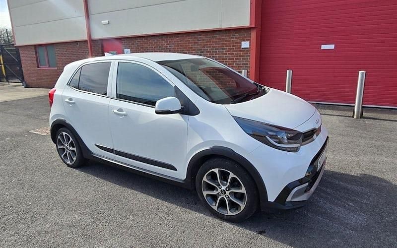 Used Kia Picanto X-Line 67 HP (49 kW) 2022 White Hatchback