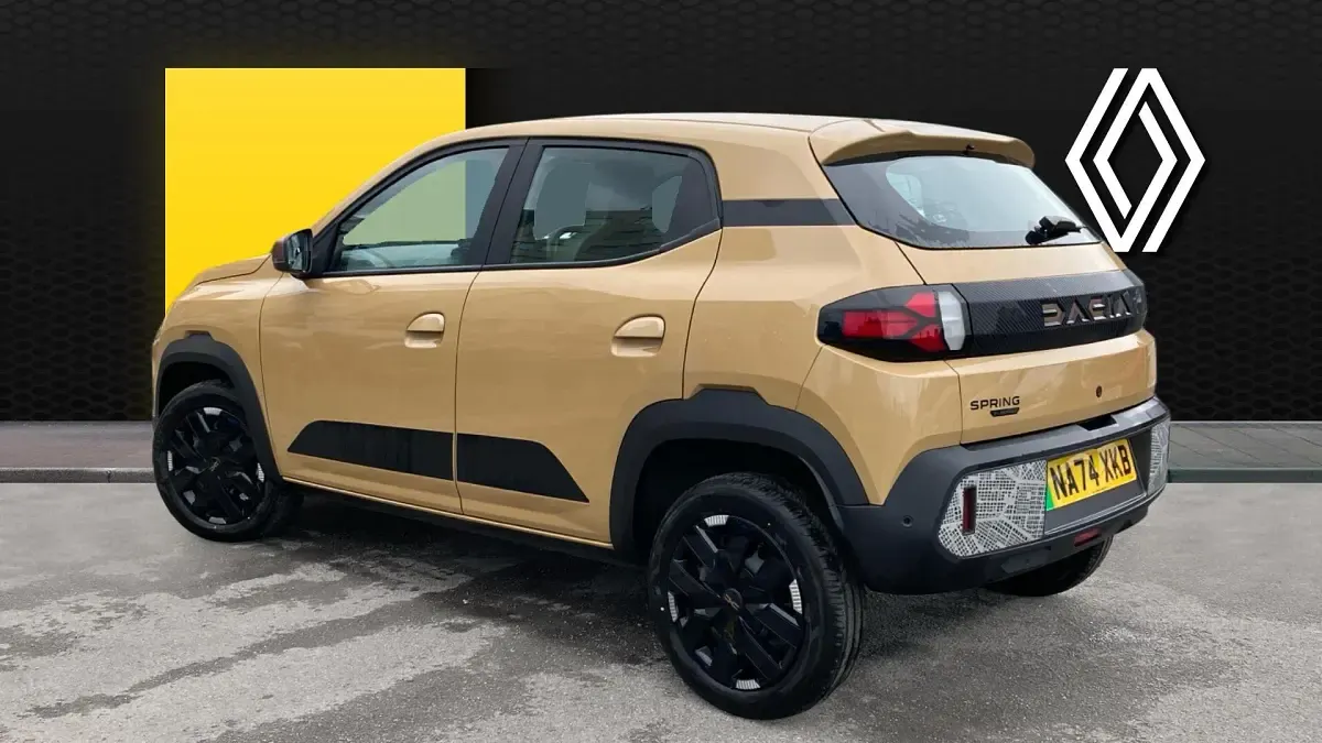 Used Dacia Spring Extreme 47 kW (65 HP) 2024 Beige Hatchback