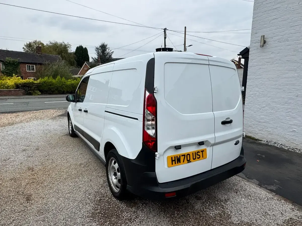 Used Ford Transit Connect 100 HP (73 kW) 2020 White MPV