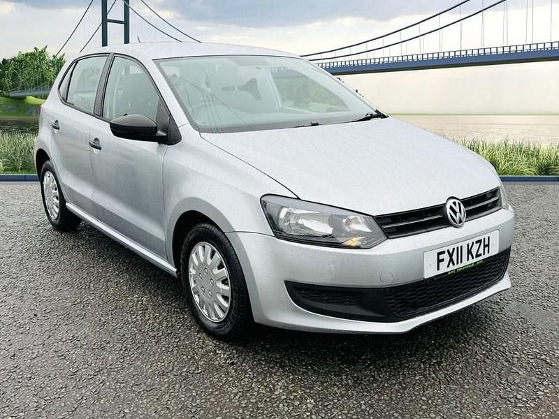 Used VW Polo S 60 HP (44 kW) 2011 Silver Hatchback