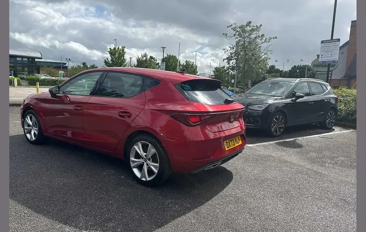 Used Seat Leon FR 150 HP (110 kW) 2023 Red Hatchback