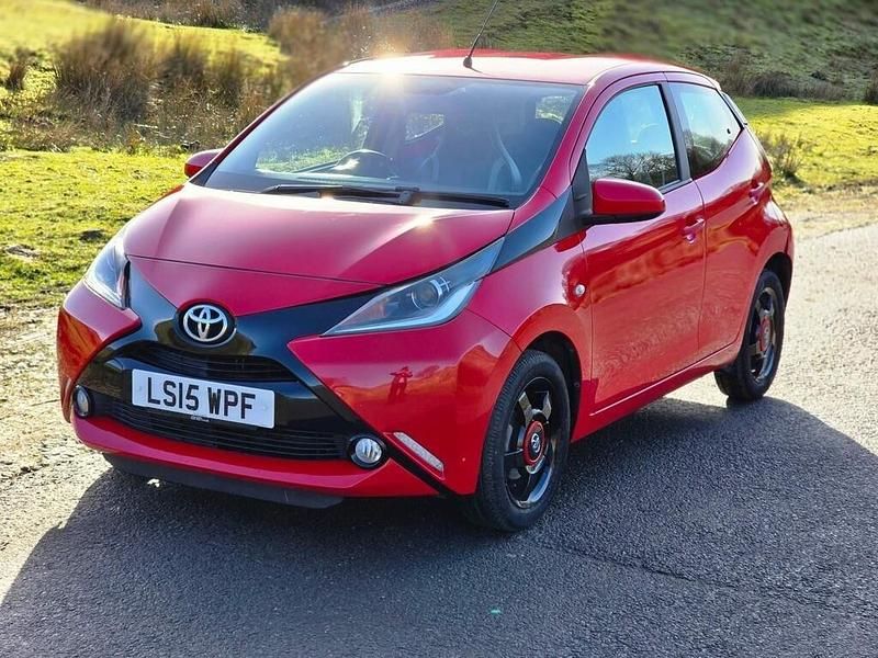 Used Toyota Aygo x-press 2015 Red Hatchback