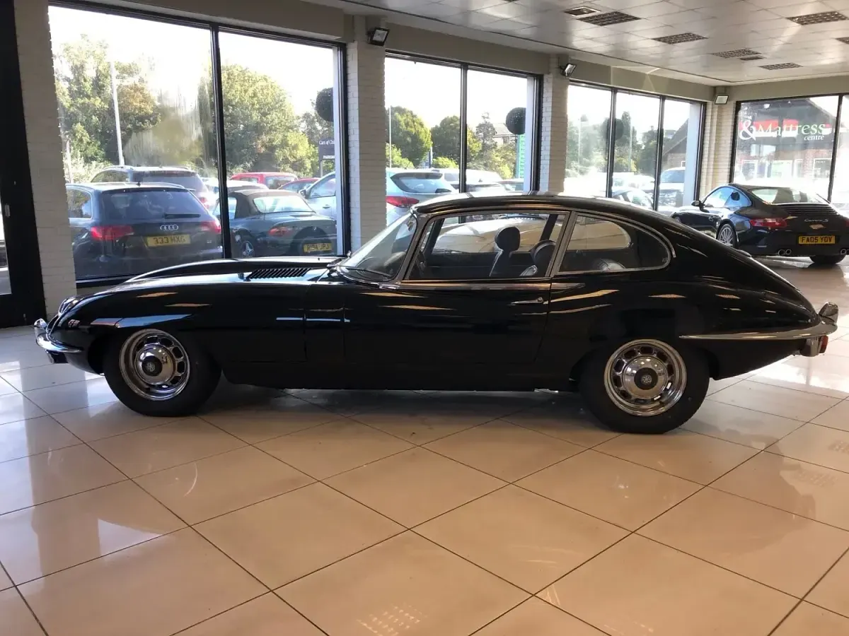 Used Jaguar E-Type 265 HP (194 kW) 1970 Black Coupe