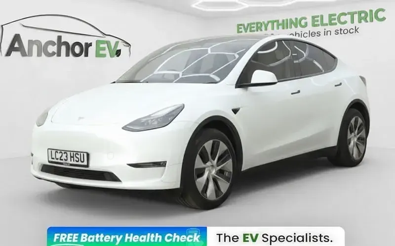Used Tesla Model Y Long Range AWD 286 kW (389 HP) 2025 SUV