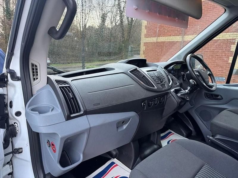 Used Ford Transit Trend 155 HP (114 kW) 2015 White Sedan