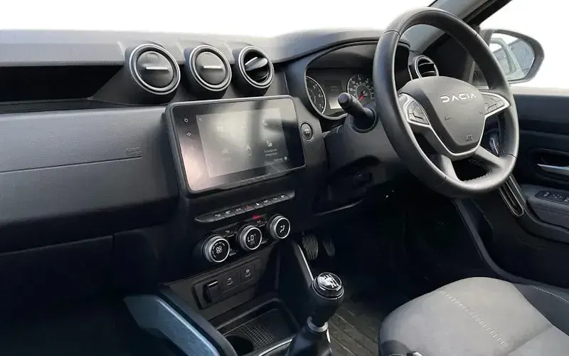 Used Dacia Duster Extreme 116 HP (85 kW) 2024 Green SUV