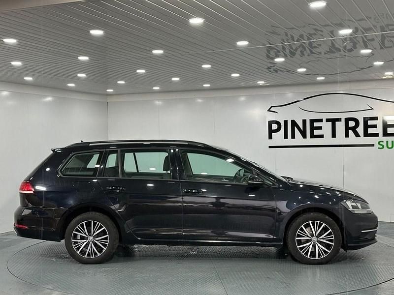 Usado VW Golf VII SE 115 HP (84 kW) 2018 Preto Carrinha