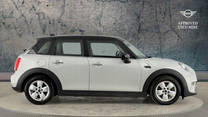 Used Mini Cooper Classic 136 HP (100 kW) 2019 Silver Hatchback