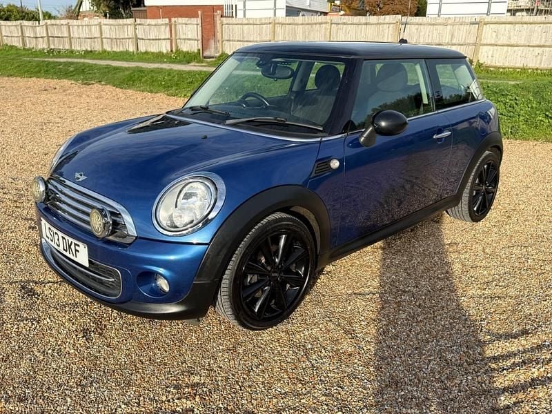 Used Mini Cooper Hatch 122 HP (89 kW) 2013 Blue Hatchback