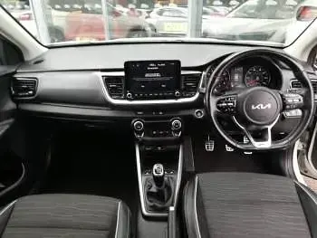 Used Kia Stonic GT-Line S 118 HP (86 kW) 2023 White SUV