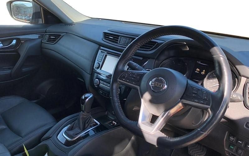 Used Nissan X-Trail Tekna 150 HP (110 kW) 2019 Orange SUV