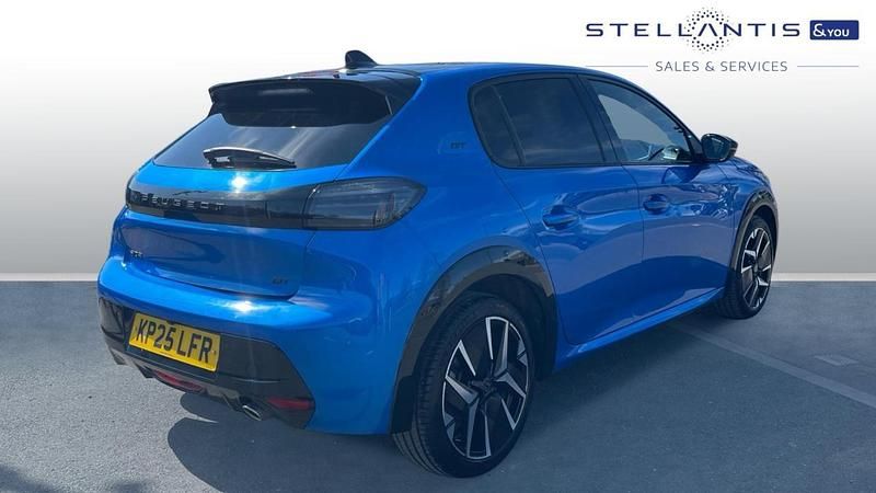 Second-hand Peugeot 208 GT 99 CP (72 kW) 2025 Albastru Hatchback