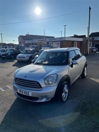Silver Used 2011 Mini Cooper D Countryman SUV | £4,495 (Expensive) - Image 1/1
