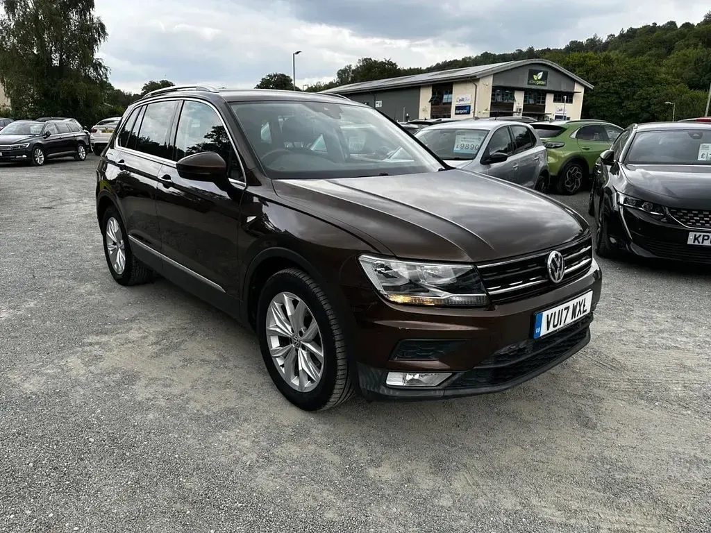 Used VW Tiguan SE 150 HP (110 kW) 2017 Brown SUV