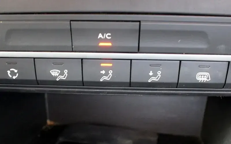 Used Peugeot Partner Premium 131 HP (96 kW) 2023 White MPV