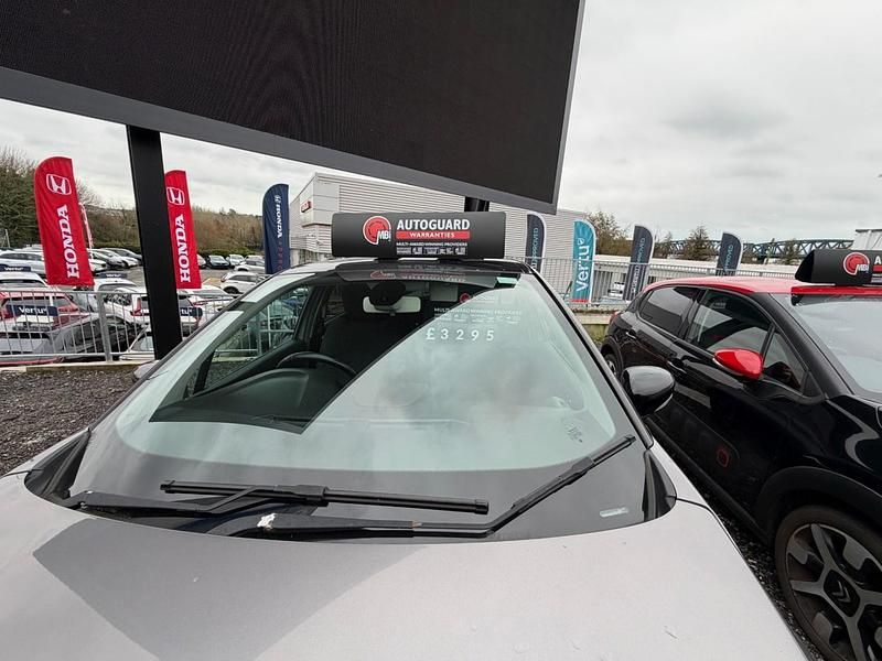 Usado Renault Captur Dynamique 90 HP (66 kW) 2016 Cinzento SUV