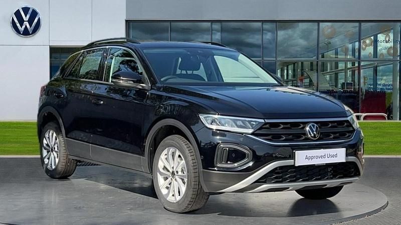 Deep black pearl New 2025 VW T-Roc Life SUV | £25,973 (Expensive) - Image 1/4