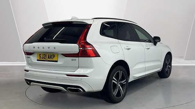 Used Volvo XC60 R-Design 247 HP (181 kW) 2021 SUV