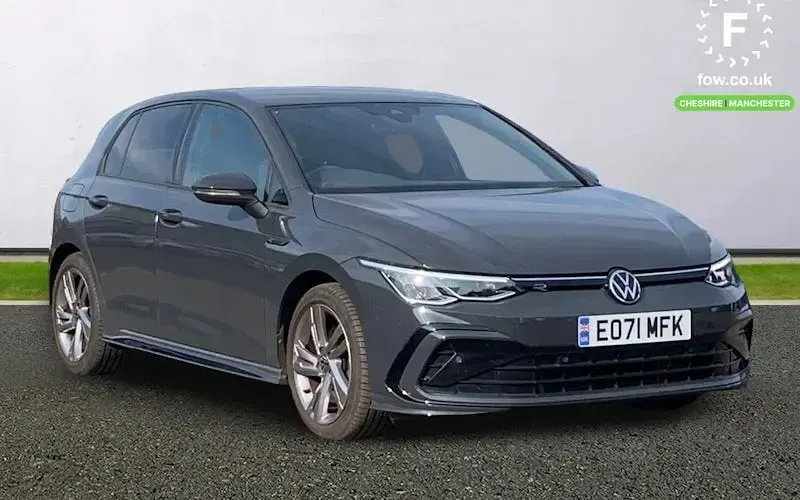 Used VW Golf VIII R-line 150 HP (110 kW) 2022 Hatchback