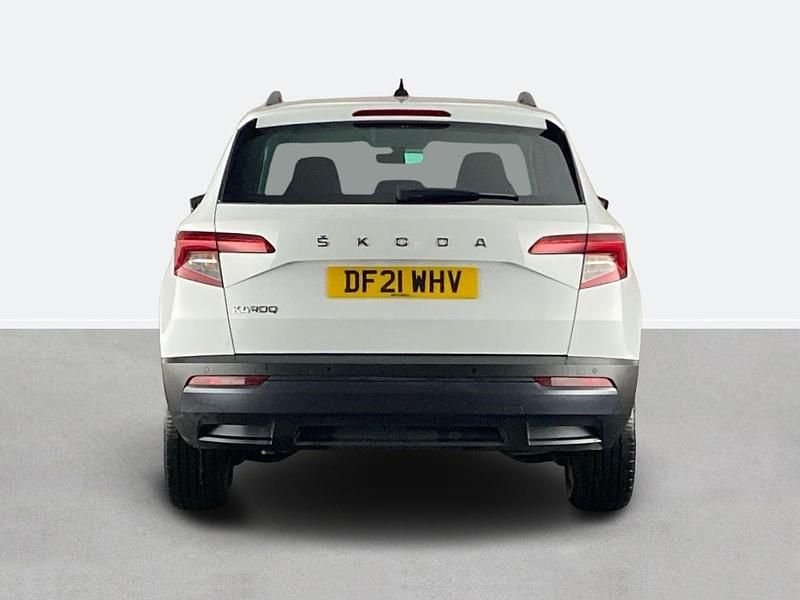 Used Skoda Karoq SE Technology 150 HP (110 kW) 2021 White SUV