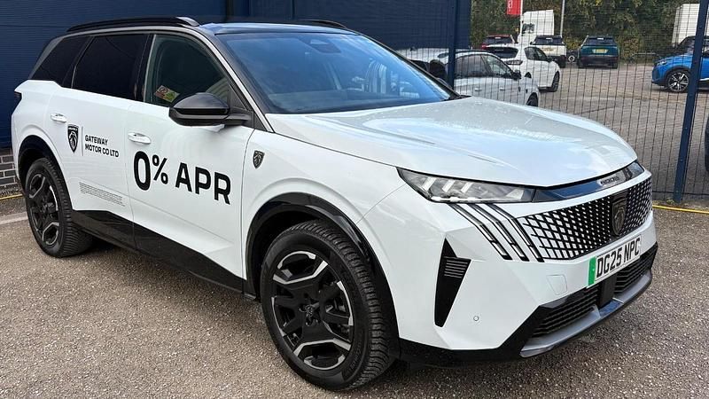 Used Peugeot 5008 GT 152 kW (207 HP) 2025 White MPV