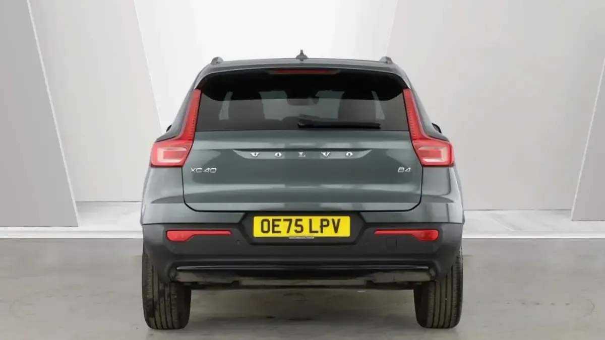 Used Volvo XC40 Plus 197 HP (144 kW) 2025 Forest lake SUV