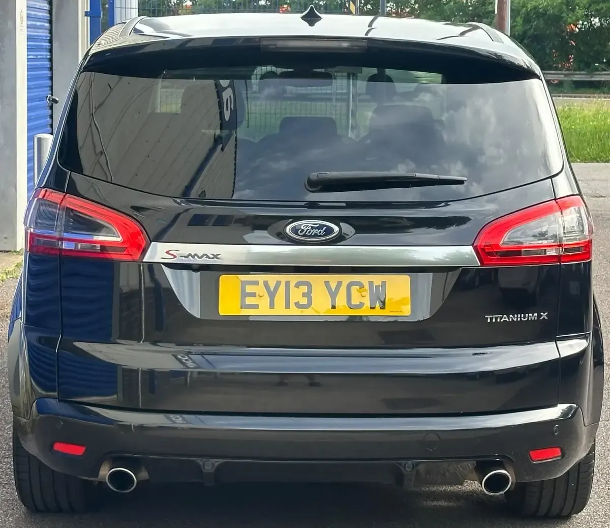 Used Ford S-MAX Titanium X 200 HP (147 kW) 2013 Black MPV