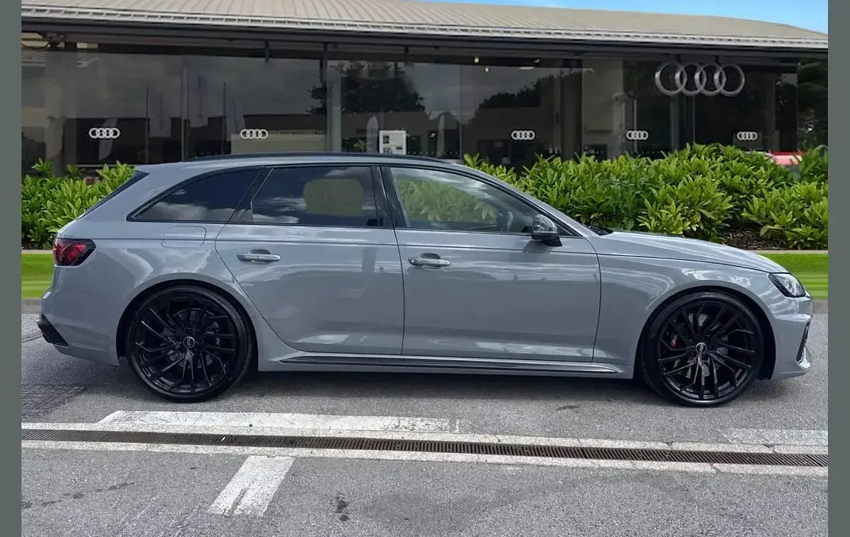Used Audi RS4 Black Edition 450 HP (330 kW) 2023 Grey Estate