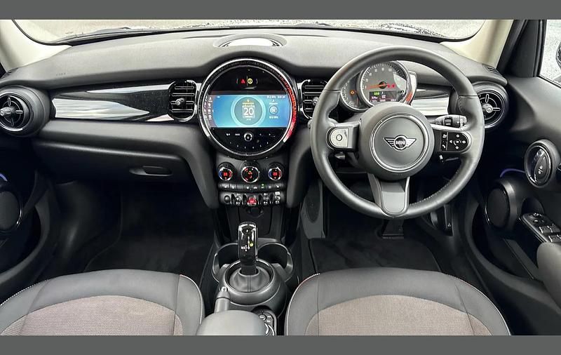 Used Mini Cooper Classic 134 HP (98 kW) 2023 Black Hatchback