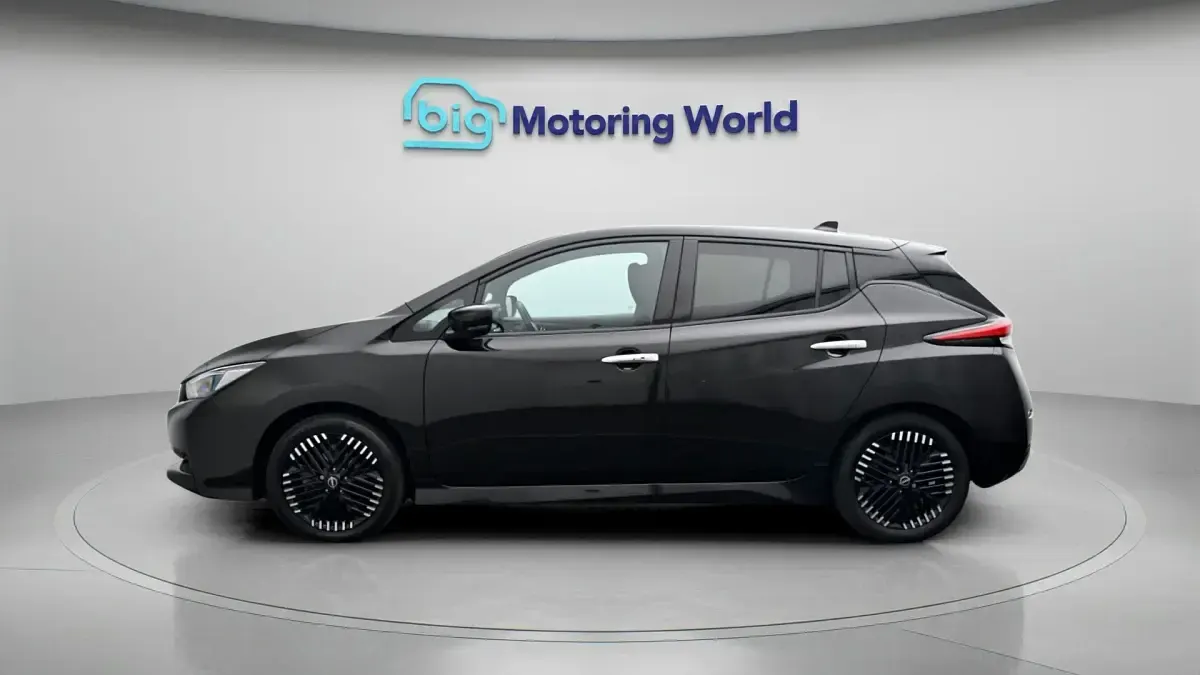 Used Nissan Leaf N-Connecta 110 kW (150 HP) 2024 Black Hatchback
