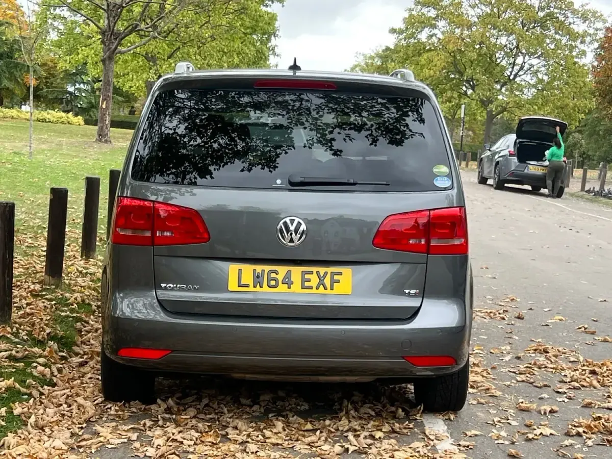 Used VW Touran 140 HP (102 kW) 2015 Grey MPV