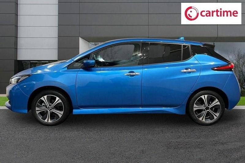 Used Nissan Leaf N-Connecta 160 kW (218 HP) 2021 Blue Hatchback