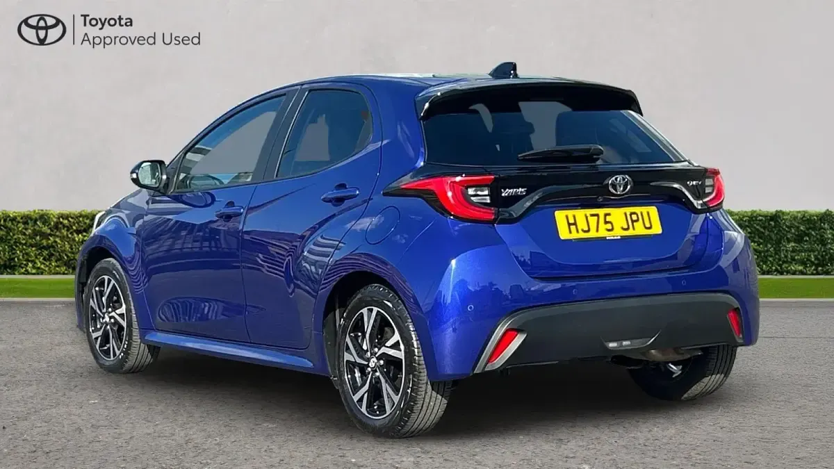 Used Toyota Yaris Design 116 HP (85 kW) 2025 Juniper blue Hatchback