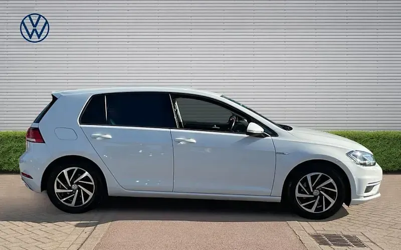 Second-hand VW Golf VIII Edition 131 CP (96 kW) 2020 Hatchback