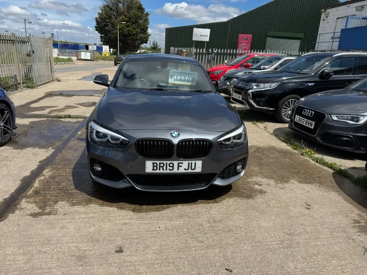 Used BMW 118 Efficient Dynamics 2019 Grey Hatchback
