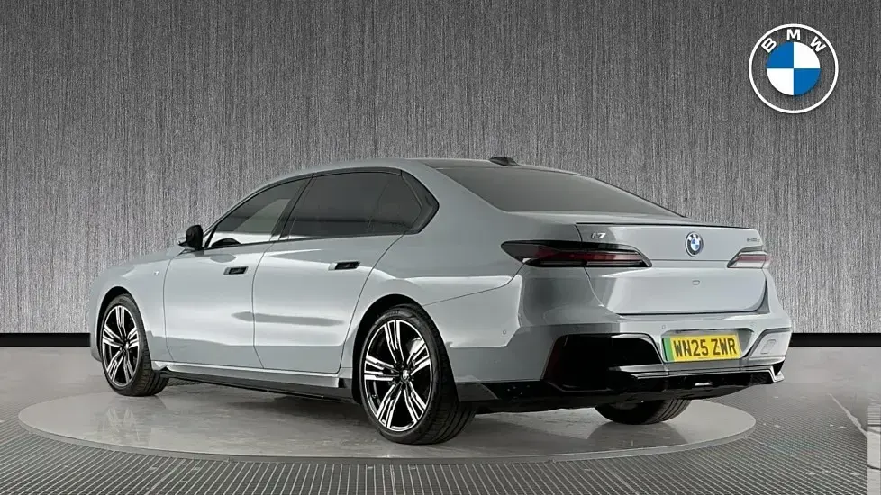 Used BMW i7 M Sport 330 kW (449 HP) 2025 Grey Sedan