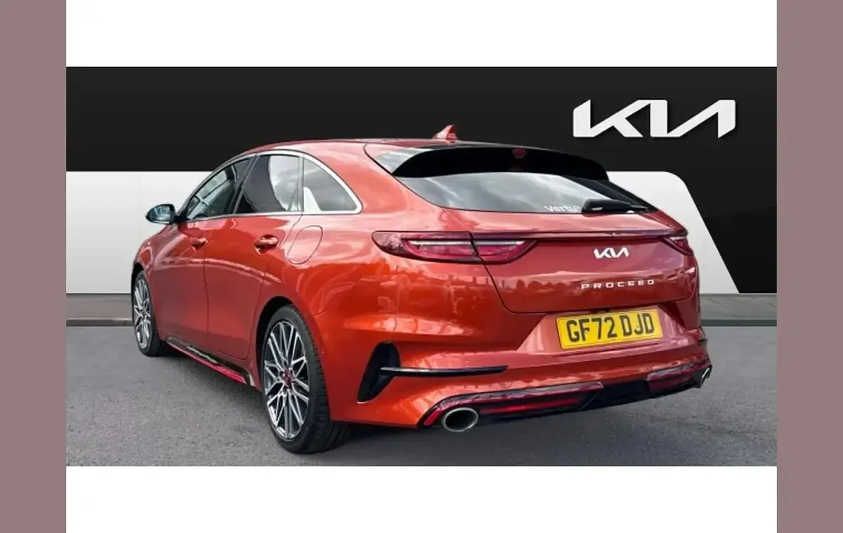 Used Kia ProCeed GT 201 HP (147 kW) 2022 Orange Estate