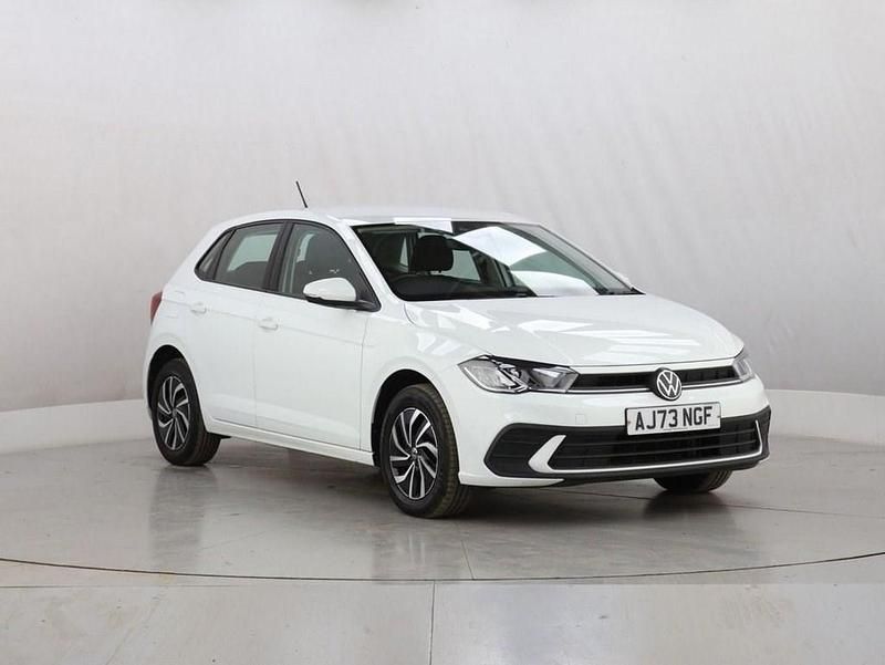 Used VW Polo Life 80 HP (58 kW) 2023 White Hatchback
