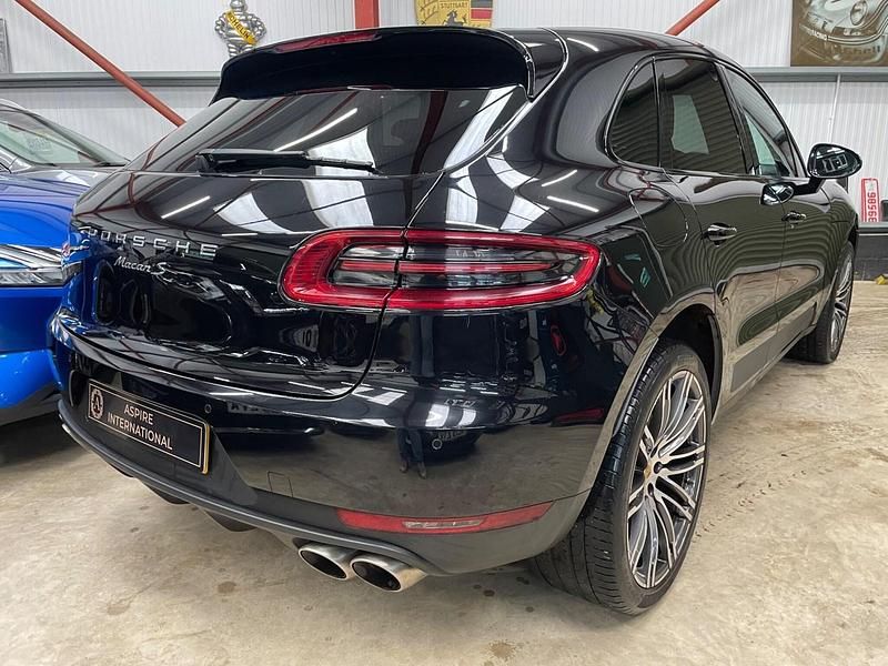 Używany Porsche Macan S 2017 Czarny SUV