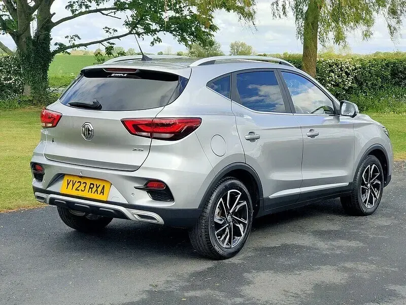 Used MG ZS Exclusive 106 HP (77 kW) 2023 Silver SUV