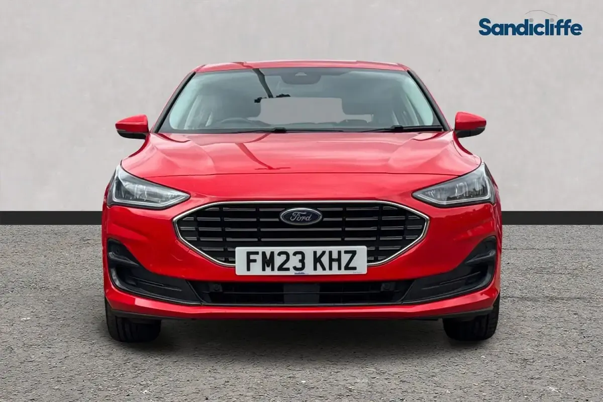 Used Ford Focus Titanium 125 HP (91 kW) 2023 Red Hatchback