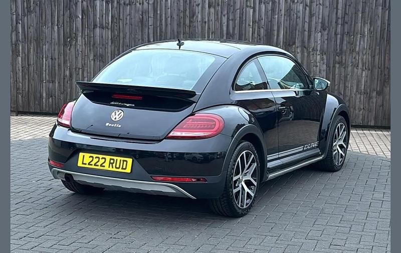 Used VW Beetle Dune 105 HP (77 kW) 2017 Black Hatchback